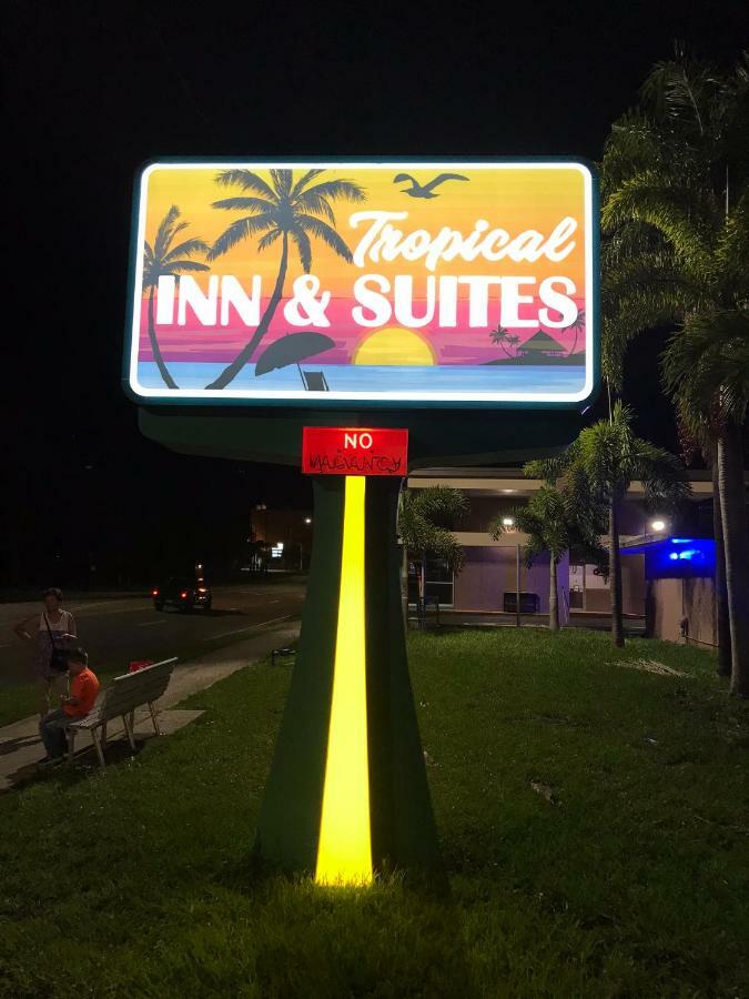 Tropical Inn & Suites, Downtown Clearwater Exterior photo